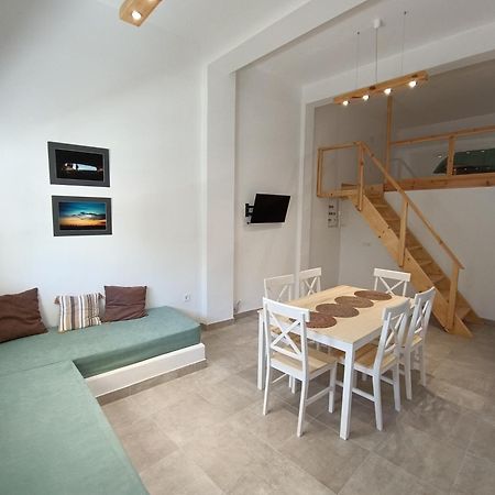 Tinos Youth Apartment Kültér fotó