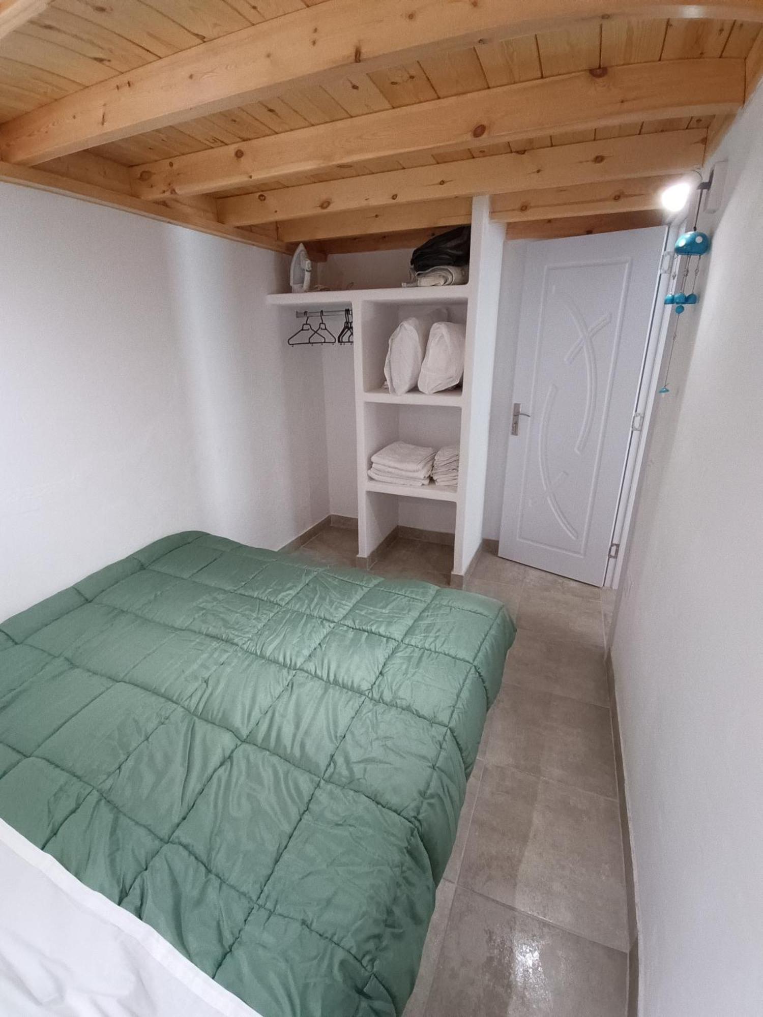 Tinos Youth Apartment Kültér fotó